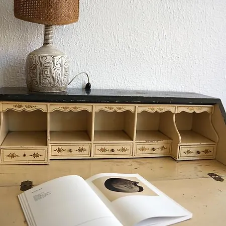 Apartment Arts House *