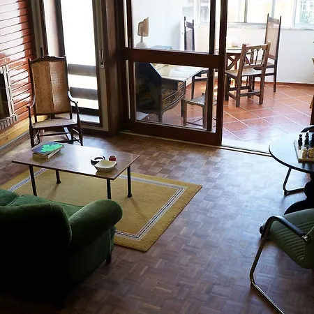 Apartment Arts House *